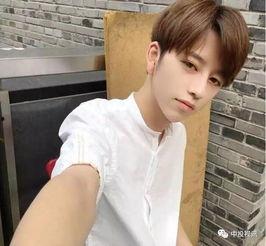 娱乐圈吃瓜小哥微博